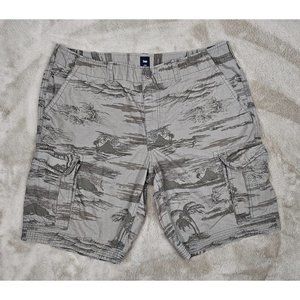 Gap Palm Trees and Volcano Printed Cargo Shorts